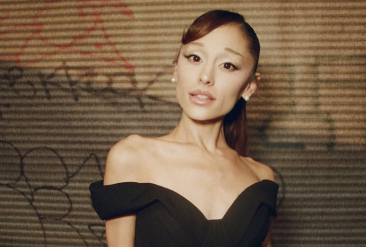 Ariana Grande Batasi Aktivitas Setelah Tur Eternal Sunshine, Pementasan Musikal Terdampak