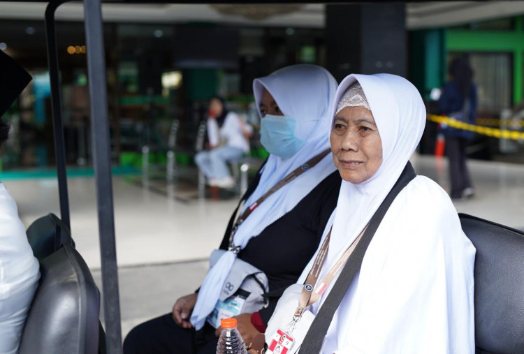 5.252 Jamaah Haji Embarkasi Surabaya sudah Berangkat, 14 Kloter Diterbangkan ke Arab Saudi