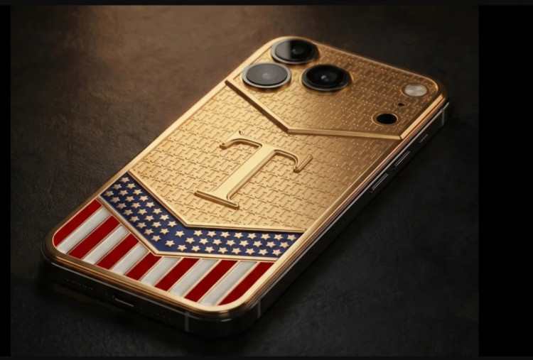 iPhone 17 Pro Max Emas 24 Karat Bertema Donald Trump Dijual Rp179 Juta