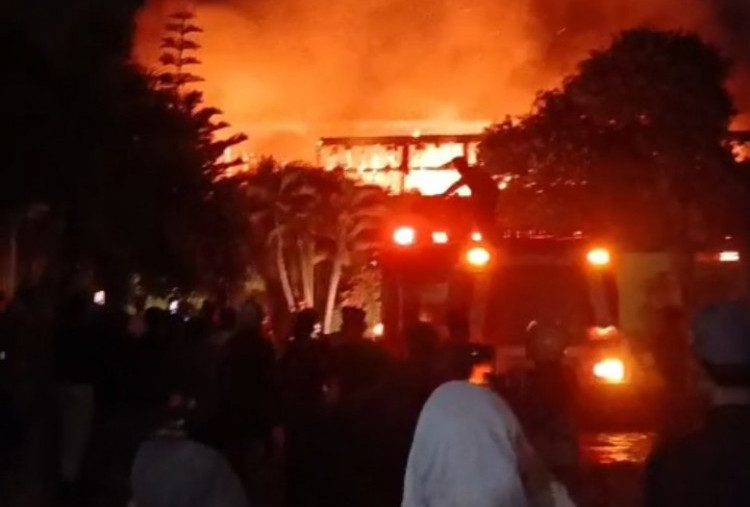 Kebakaran Hanguskan 3 Ruang Asrama MA Mu'alimin NW Anjani