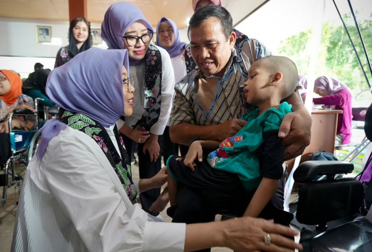Kemensos Salurkan Bantuan Hampir Rp1 Miliar ke Pemerlu Pelayanan Kesejahteraan Sosial di Trenggalek