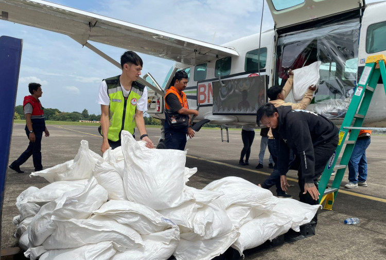 BNPB dan BMKG Gelar Operasi Modifikasi Cuaca Antisipasi Bencana Hidrometeorologi Basah Di Jawa Barat 