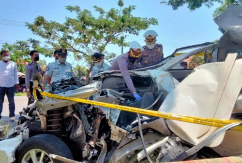 Minibus Tabrak Truk Hingga 6 Orang Tewas di Cirebon, Olah TKP Korlantas Polri Temukan Fakta Ini