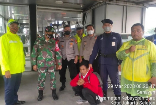 Nekat Beraksi Pagi-pagi, Pencopet di Halte Transjakarta Berhasil Ditangkap Polisi