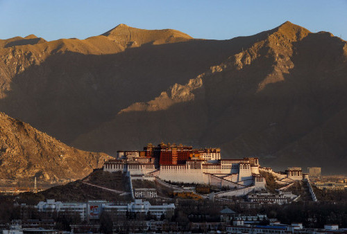 Istana Potala di Tibet, Tiongkok, Kembali Dibuka untuk Wisata