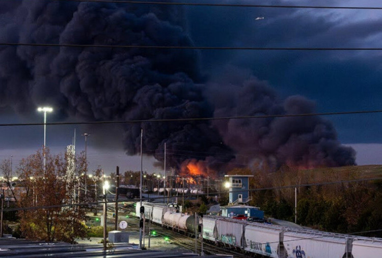Detik-Detik Mencekam Kecelakaan Pesawat UPS di Bandara Louisville Kentucky, 3 Orang Tewas