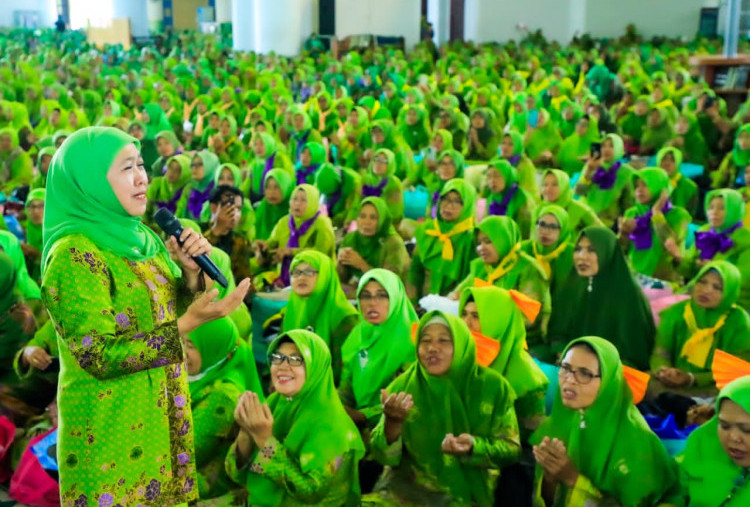 Harlah ke-80 Muslimat NU di Surabaya Gaungkan Pesan Perdamaian Dunia ke PBB