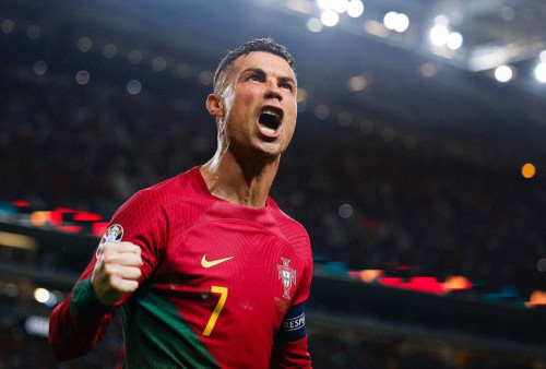 SIIIIUUUU, Ronaldo Cetak Brace dan Pecah Rekor Setelah Portugal Kalahkan Slovakia 3-2