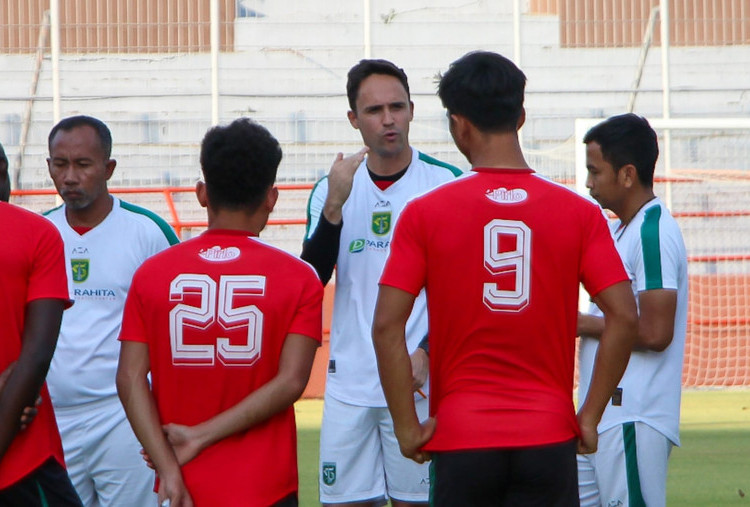 Persebaya Tak Jadwalkan Uji Coba Jelang Lawan Persija, Paul Munster Asah Chemistry Pemain! 