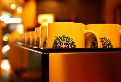 Boikot Produk Pro-Israel Terbukti Ampuh, Starbucks Angkat Kaki Kibarkan Bendara Putih!