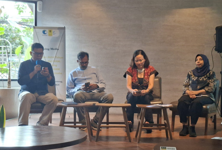 Reaksi Keras Haris Azhar: Kasus Korupsi K3 Eks Wamenaker Buktikan HAM Bisa Diperdagangkan!