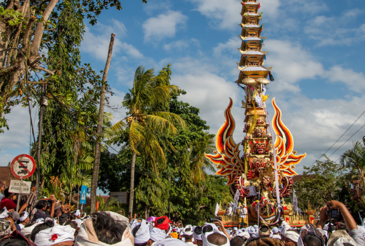 5 Tradisi Unik Nusantara yang Masih Dilestarikan sampai Sekarang