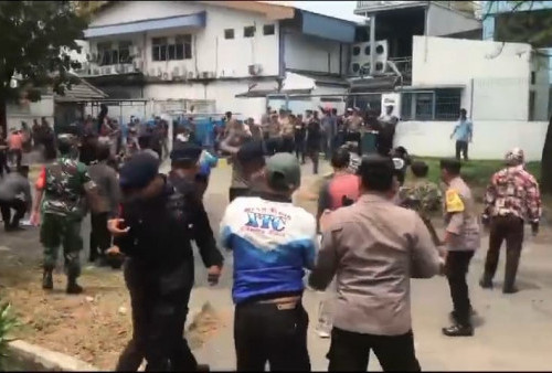 Demo di Jatireja Bekasi Berujung Bentrok, Ormas Skobar vs XTC