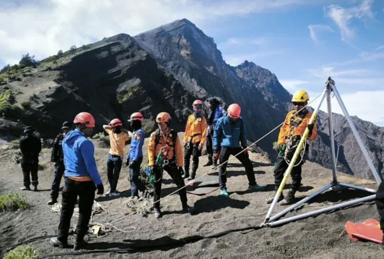 Benedikt Emmenegger, Pendaki Swiss Terjatuh di Gunung Rinjani, Tim SAR Gabungan Langsung Bergerak Cepat