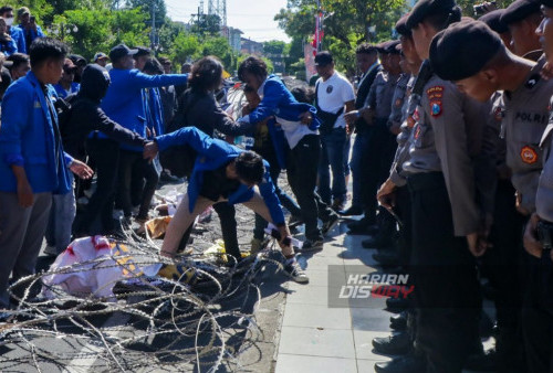 Demo Mahasiswa di Surabaya