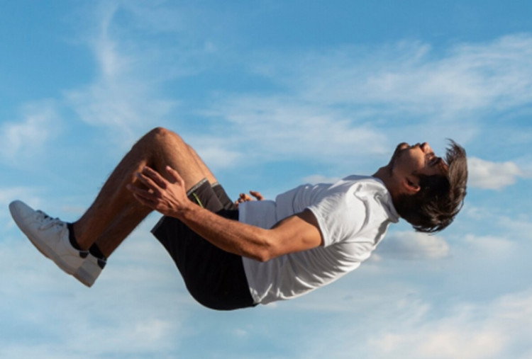 Mimpi Jatuh dari Tempat Tinggi, Tanda Bahaya atau Hanya Refleksi Emosi?