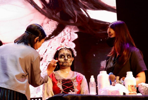 Make-up Red Riding Hood dengan Special Effect dari Luissa Amelia yang Bisa Jadi Inspirasi Perayaan Halloween Anda