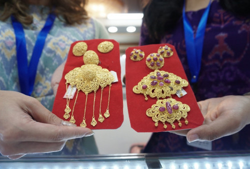 Karya Kahyangan Jewelry dari Gianyar Pikat Pengunjung Surabaya International Jewellery Fair 2023