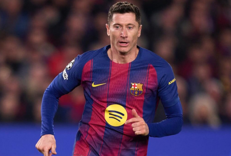 Barcelona Dilema: Pertahankan atau Lepas Robert Lewandowski?