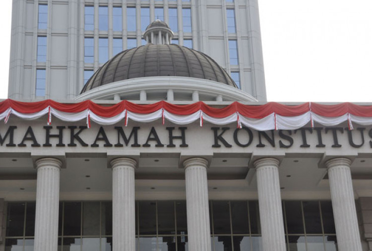 Bisakah MPR menafsirkan putusan MK?