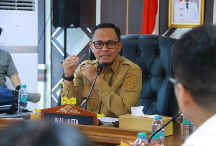 Jaga Paru-Paru Kota, Wali Kota Pekanbaru Larang Penebangan Pohon Besar Tanpa Izin Pemko