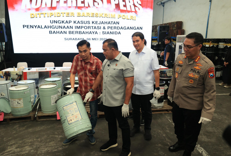 Bareskrim Polri Bongkar Perdagangan Sianida Ilegal di Surabaya dan Pasuruan Beromzet Rp 59 Miliar