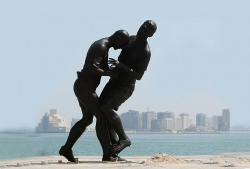 Takut Disembah, Patung Sundulan Zidane Tetap Bakal Dipasang Lagi di Qatar