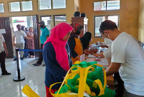 Rumah Sakit Jantung Tasikmalaya Dirikan Bazar Ramadhan Sembako Murah