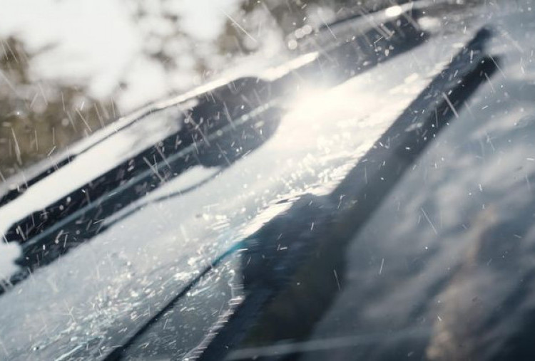 4 Penyebab Wiper Meninggalkan Bekas Goresan di Kaca Mobil dan Cara Menggantinya