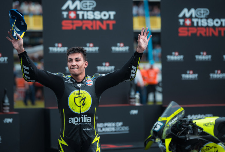 Bursa Transfer Pembalap MotoGP: Kontrak Raul Fernandez Lanjut di Trackhouse Aprilia Hingga 2028