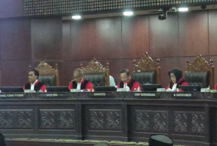 MK Tak Temukan Ijazah Gibran Sekolah di Luar Negeri, Hanya Sertifikat Kehadiran Setara SMA