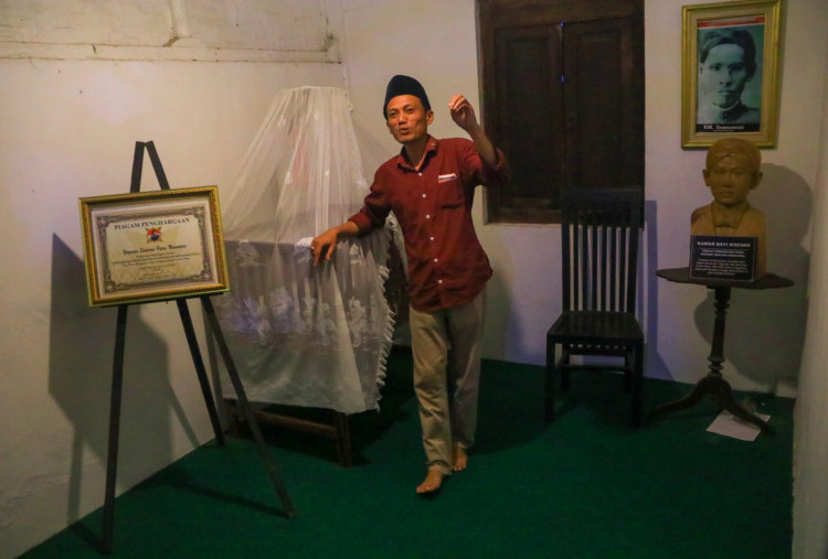 Seri Sang Putra Fajar (14): Seteguh Adipati Karno