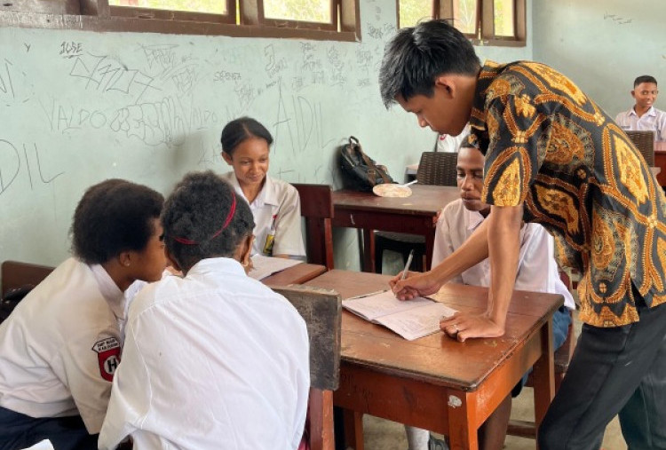 Rayakan Hari Guru, Yayasan AHM Angkat Dedikasi Guru Inspiratif Indonesia