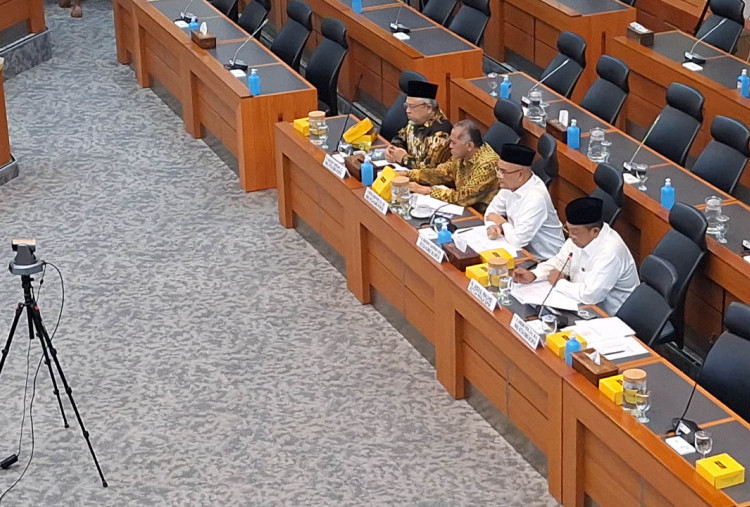 Komisi VIII DPR Usulkan Kuota Haji 2025 Ditambah 10 Ribu Jemaah