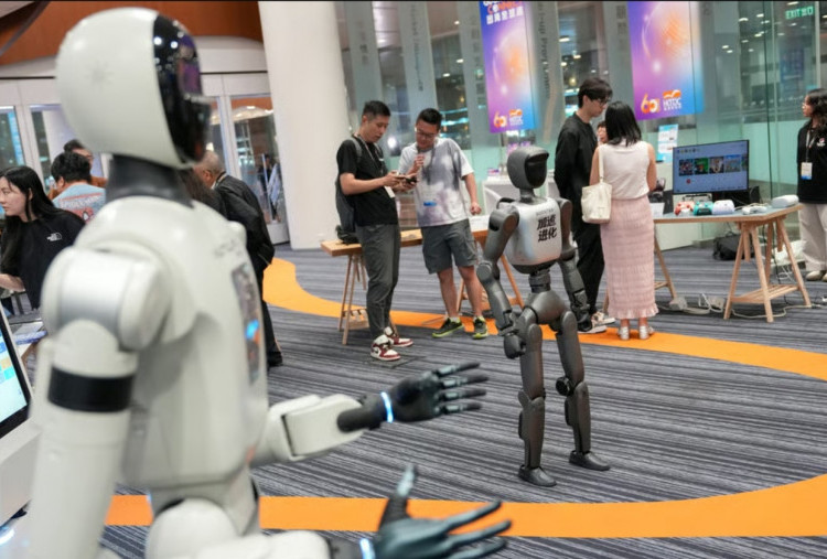 Hong Kong Pamerkan 120 Robot Berbasis AI, Produsen Tiongkok Bidik Pasar Global