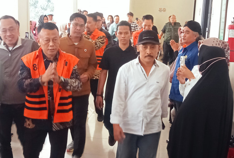 Adik Sugiri Sancoko Terharu, Ratusan Warga Ponorogo Datangi Sidang Putusan