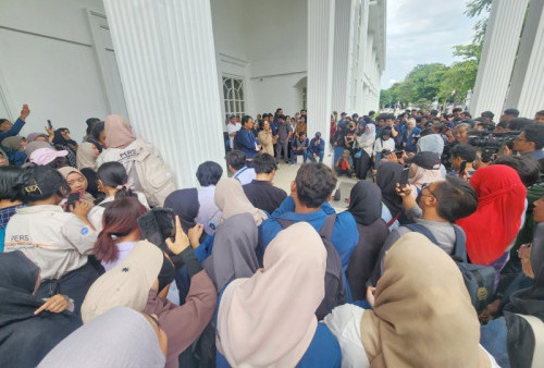 Akhirnya! Guru Besar dan Alumni Unair Sampaikan Keprihatinan Politik: Ingatkan Jokowi tidak Keblinger