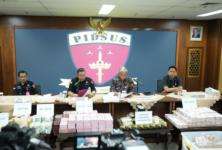 Borok Kasus Suap di Balik Vonis Bebas Tannur, Rp 920 Miliar hingga 51 Kg Emas