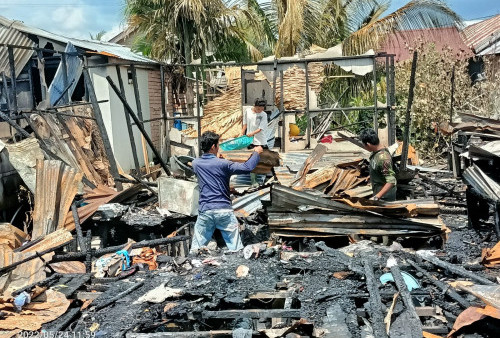 Lima Rumah Ludes Terbakar di Kuala Tungkal
