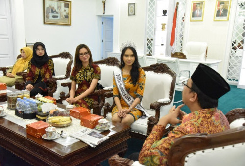Yasinta Pamit Bupati Sidoarjo ke Ajang Puteri Indonesia