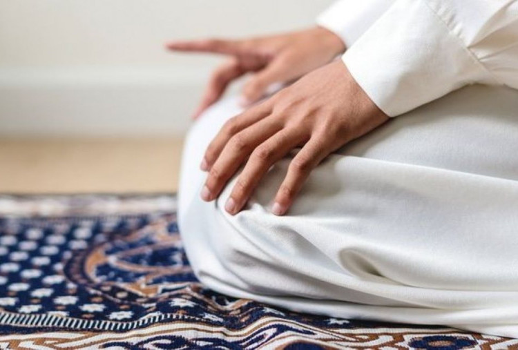 3 Surat yang Disunnahkan saat Salat Witir, Lengkap Bacaan Doa Arab, Latin dan Artinya!