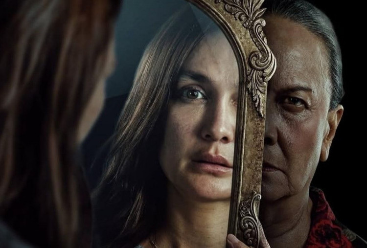Sinopsis Film Horor Sukma, Christine Hakim Teror Luna Maya Lewat Cermin Jahat