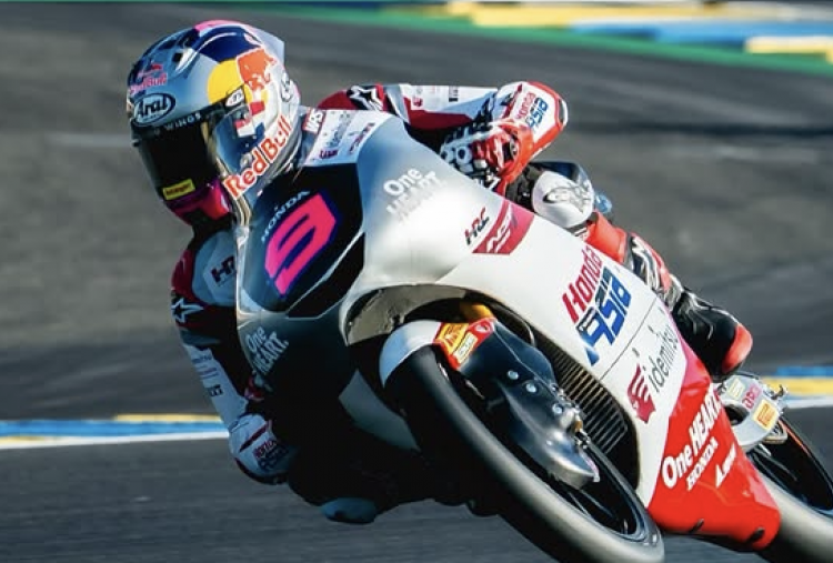 Gila! Veda Ega Pratama merangsek Finis P4 di Moto3 Prancis 2026 Le Mans, Maximo Quiles Jadi Juara