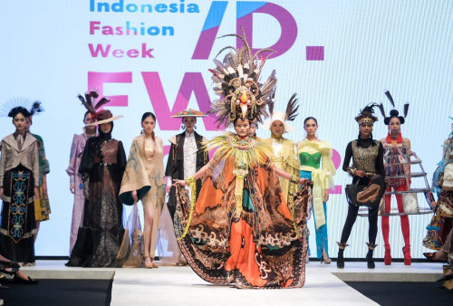 Lewat IFW 2022, Wamenparekraf Dorong Perkuat Digitalitas di Industri Fesyen Nasional