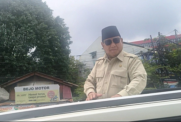Tinggalkan Peresmian SPPG Polri di Palmerah, Prabowo Tetap Disambut Warga