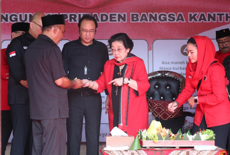Peringatan 124 Tahun Bung Karno: Megawati Pimpin Ziarah PDIP di Makam Blitar