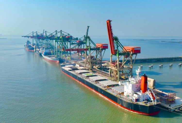 Terminal Teluk Lamong Perkenalkan Konsep Berthing Priority, Optimalkan Jadwal Sandar Kapal Curah Kering