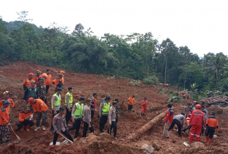 Longsor Cilacap, 6 Korban Berhasil Ditemukan, 14 Masih Hilang, BMKG Ungkap Penyebabnya