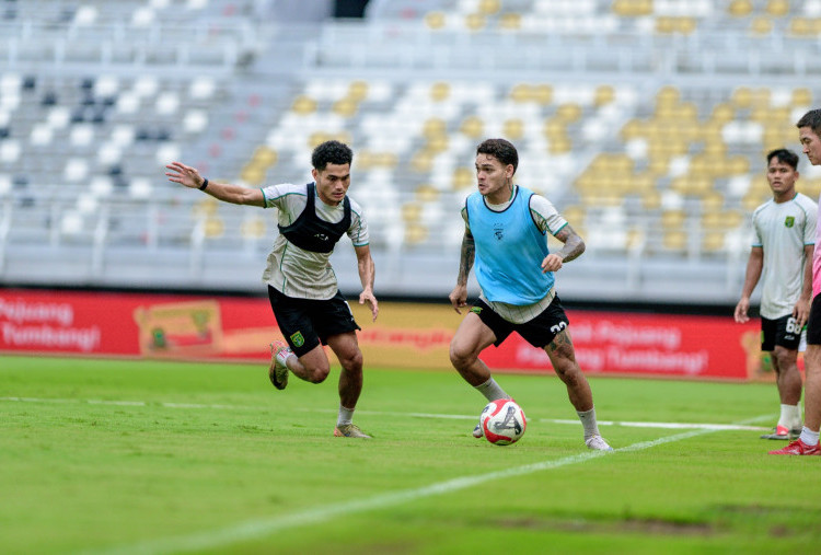 Jelang Persebaya vs PSBS Biak, Bernardo Tavares Ingatkan Pemainnya Tetap Membumi