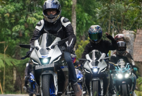 Pengguna All New R15 Connected di Yogyakarta Meriahkan bLU cRU Riding Experience Keliling Kaki Gunung Merapi